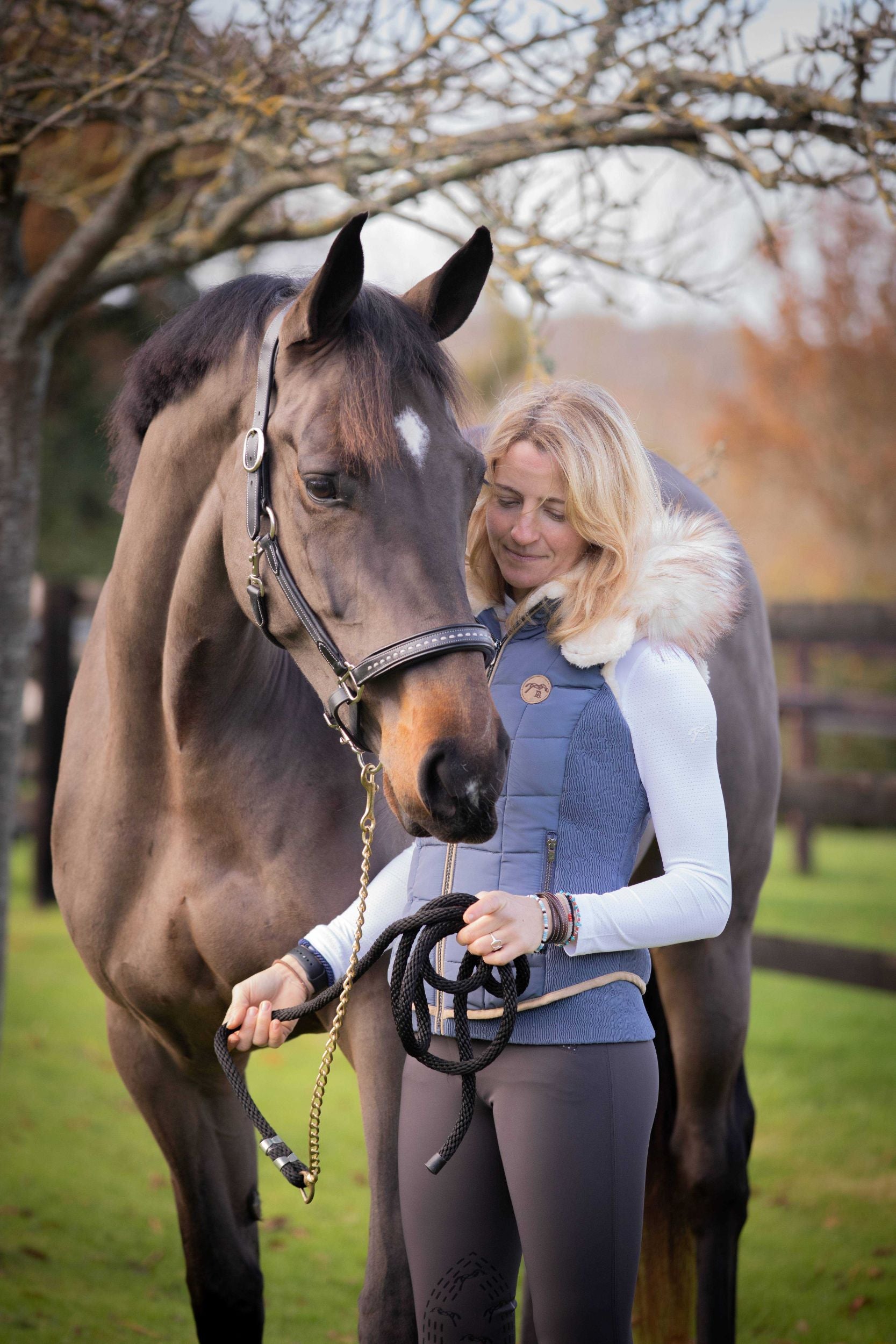 Doudoune New Roge Bleu Gris – Sans Manches Chaude et Féminine