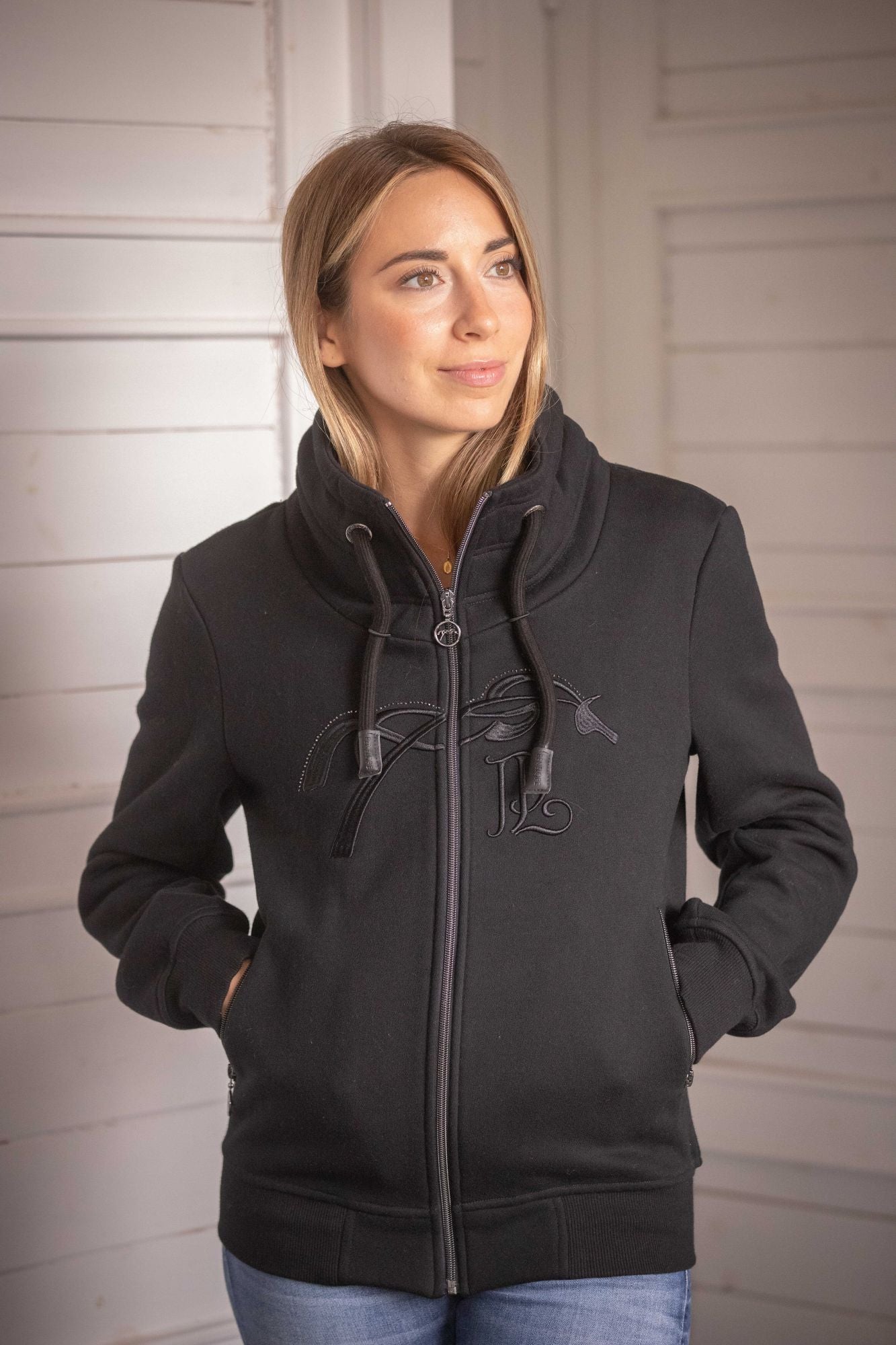 Sweat Femme Native Strass Noir – Pénélope